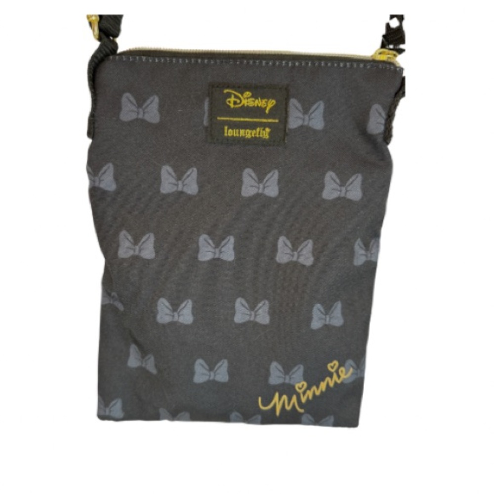 NWT LOUNGEFLY Disney Minnie Mouse Icon Passport Crossbody - Picture 3 of 5